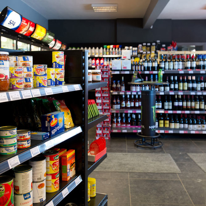 Shop de la station services Scipioni à Mettet