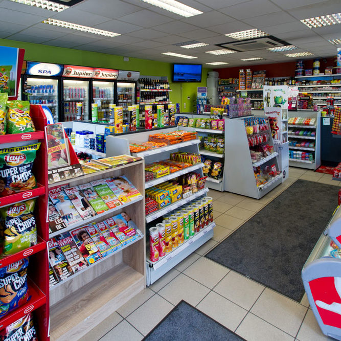 Intérieur station servives Scipioni Gilly