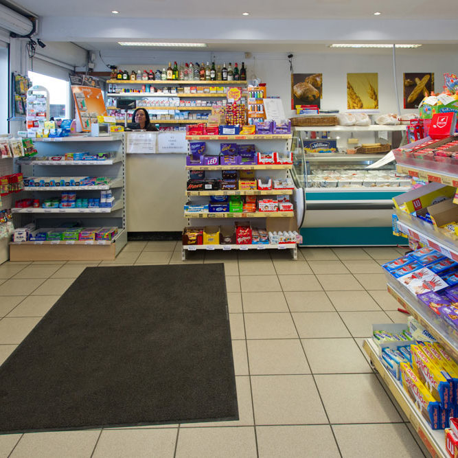 Interieur de la station Scipioni à Leval-Trahegnies